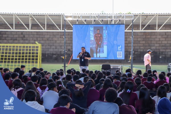 Pláticas en la Secundaria Técnica 58 a cargo de Accel Martínez T.M.