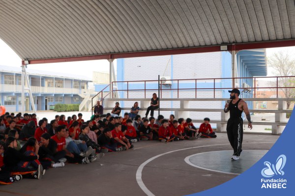 Pláticas en la Secundaria Estatal 3066 a cargo de Accel Martínez